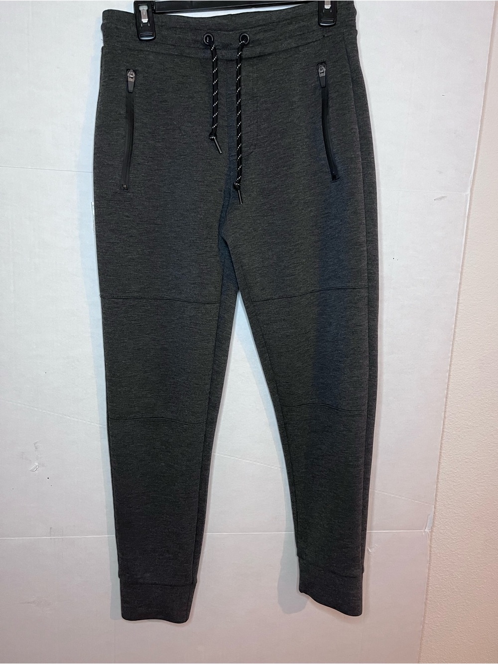 Aeropostale Men's Dark Gray Jogger Sweatpants with Zip Pockets